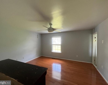 5102 Nantucket Road - Photo Thumbnail 11