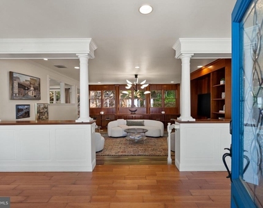 9112 Riverside Drive - Photo Thumbnail 12