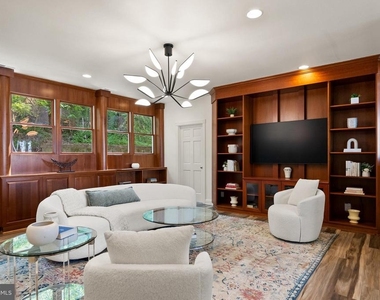 9112 Riverside Drive - Photo Thumbnail 8