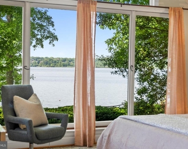 9112 Riverside Drive - Photo Thumbnail 34