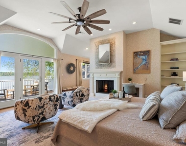 9112 Riverside Drive - Photo Thumbnail 10
