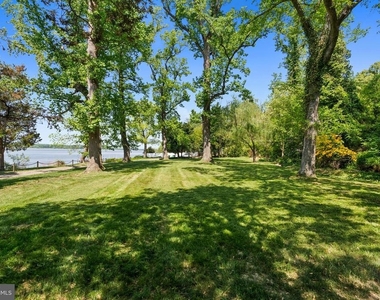 9112 Riverside Drive - Photo Thumbnail 55