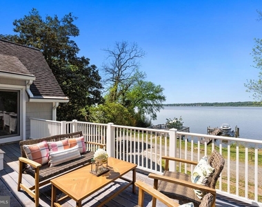 9112 Riverside Drive - Photo Thumbnail 32