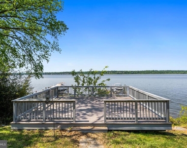 9112 Riverside Drive - Photo Thumbnail 46