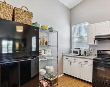 13348 Neerwinder Place - Photo Thumbnail 6