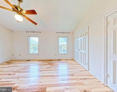 10651 Pine Haven Terrace - Photo Thumbnail 42