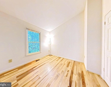 10651 Pine Haven Terrace - Photo Thumbnail 38
