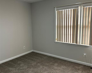 7670 Beverly Drive - Photo Thumbnail 9
