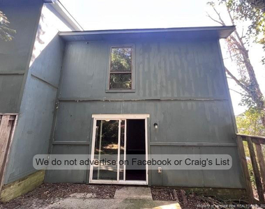 5726 Aftonshire Drive - Photo Thumbnail 11