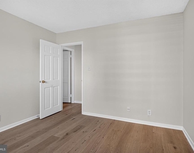 4601 Park Avenue N - Photo Thumbnail 11