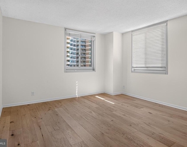 4601 Park Avenue N - Photo Thumbnail 12
