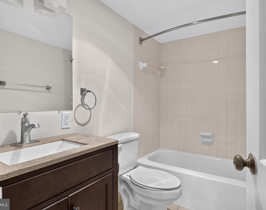 4601 Park Avenue N - Photo Thumbnail 9