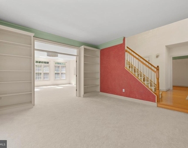 14204 Cervantes Avenue - Photo Thumbnail 10