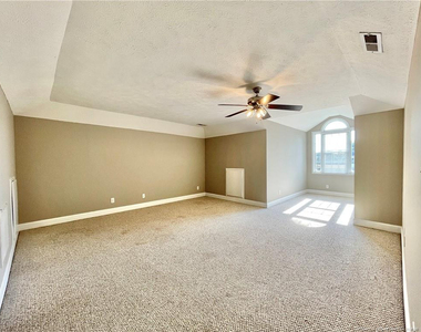 108 Canyon Court - Photo Thumbnail 34