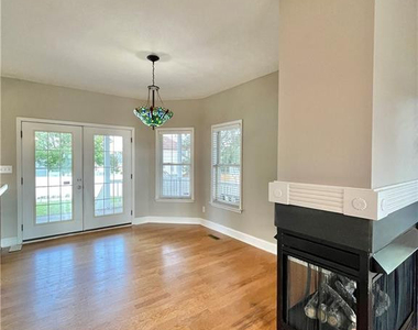 108 Canyon Court - Photo Thumbnail 12