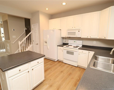 8120 Upper Lake Drive - Photo Thumbnail 15