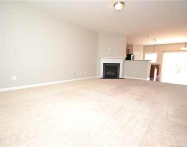 208 Irving Way - Photo Thumbnail 20