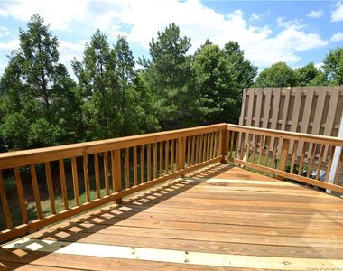 208 Irving Way - Photo Thumbnail 38