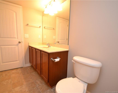 208 Irving Way - Photo Thumbnail 8