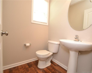 208 Irving Way - Photo Thumbnail 21