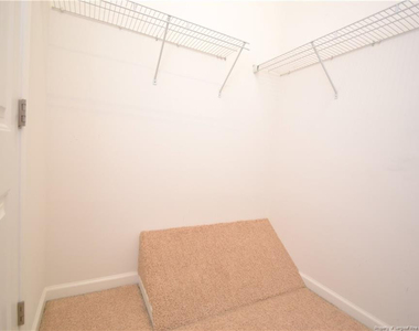 208 Irving Way - Photo Thumbnail 27