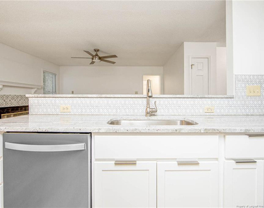 7010 Medway Court - Photo Thumbnail 10