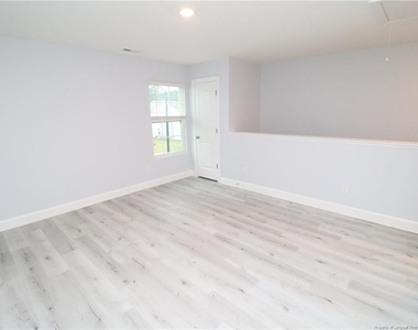 7413 Cornett Way - Photo Thumbnail 18