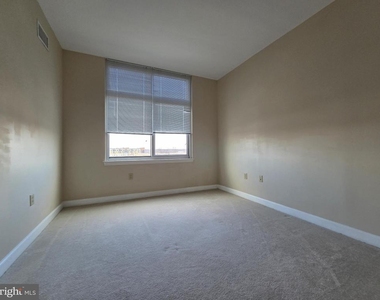 5750 Bou Avenue - Photo Thumbnail 9