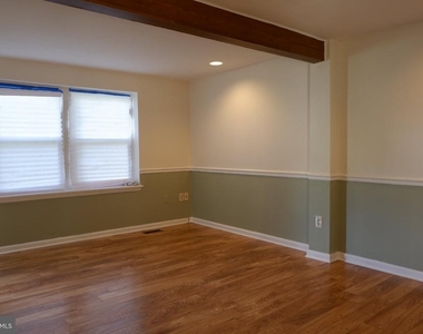 8284 Mary Lee Lane - Photo Thumbnail 1