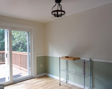 8284 Mary Lee Lane - Photo Thumbnail 6