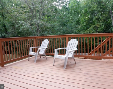 8284 Mary Lee Lane - Photo Thumbnail 7