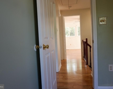 8284 Mary Lee Lane - Photo Thumbnail 20