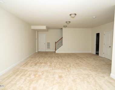 647 Newlyn Drive - Photo Thumbnail 22