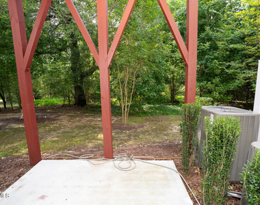 647 Newlyn Drive - Photo Thumbnail 47