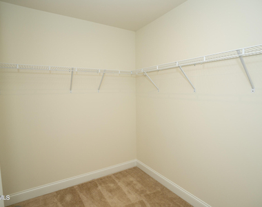 647 Newlyn Drive - Photo Thumbnail 37
