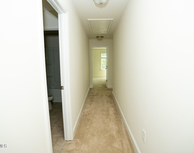 647 Newlyn Drive - Photo Thumbnail 33