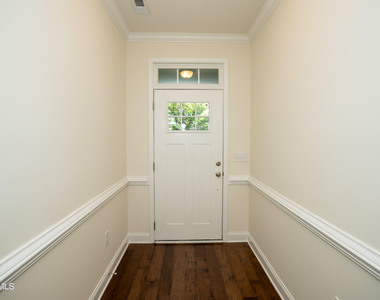 647 Newlyn Drive - Photo Thumbnail 5