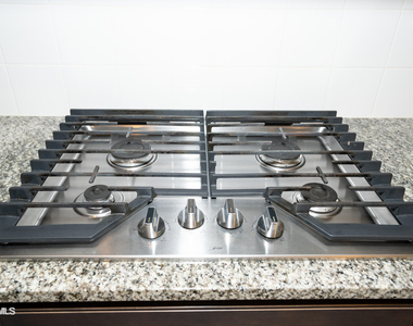 647 Newlyn Drive - Photo Thumbnail 16