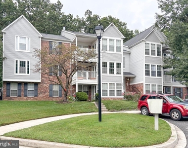 905 Woodbridge Court - Photo Thumbnail 6