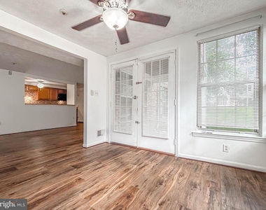 905 Woodbridge Court - Photo Thumbnail 28