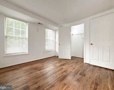 905 Woodbridge Court - Photo Thumbnail 20