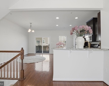 3550 Sprigg Street S - Photo Thumbnail 4