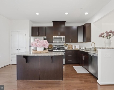 3550 Sprigg Street S - Photo Thumbnail 8
