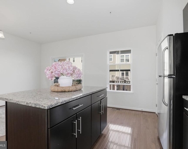 3550 Sprigg Street S - Photo Thumbnail 10