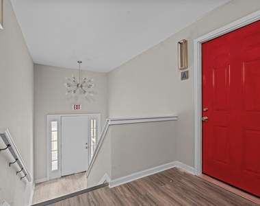 1302 King Street - Photo Thumbnail 2