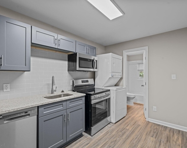 1302 King Street - Photo Thumbnail 11