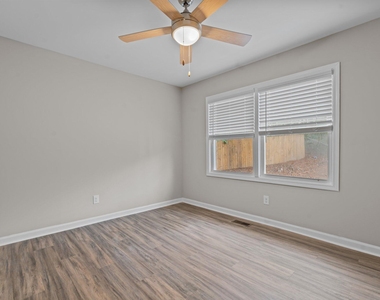 1302 King Street - Photo Thumbnail 10