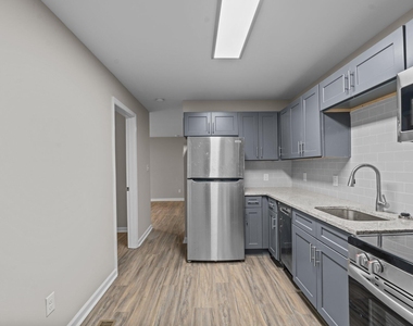 1302 King Street - Photo Thumbnail 13