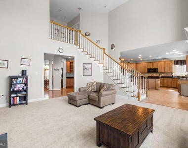 4012 Belgrave Circle - Photo Thumbnail 3