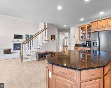 4012 Belgrave Circle - Photo Thumbnail 6